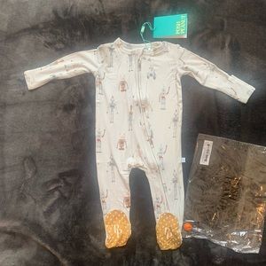 Posh Peanut Charlie footie